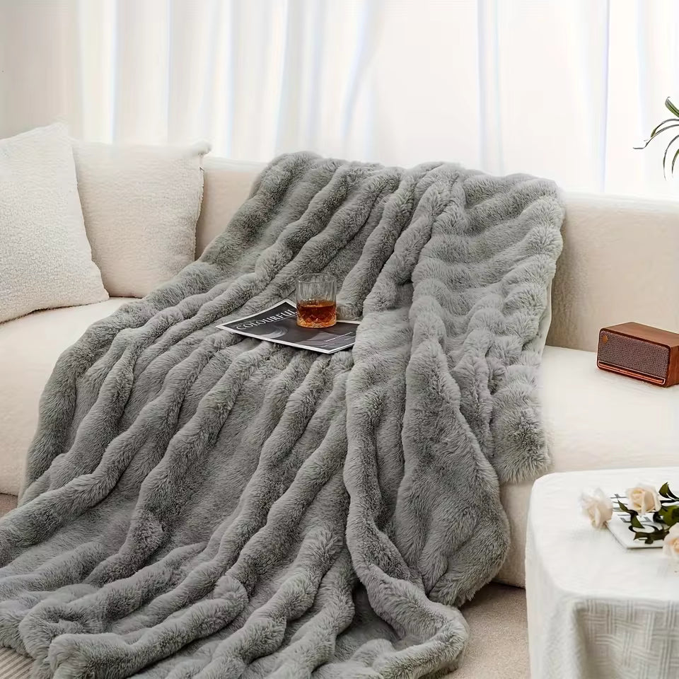 Bubble Fleece Faux Fur Throw Blanket